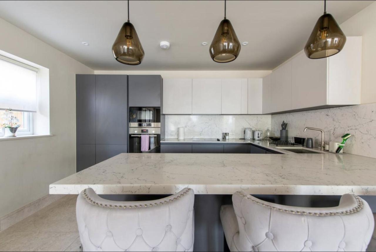 2Bd, 2Ba Urban Oasis Chcl F4 Daire Chigwell Dış mekan fotoğraf